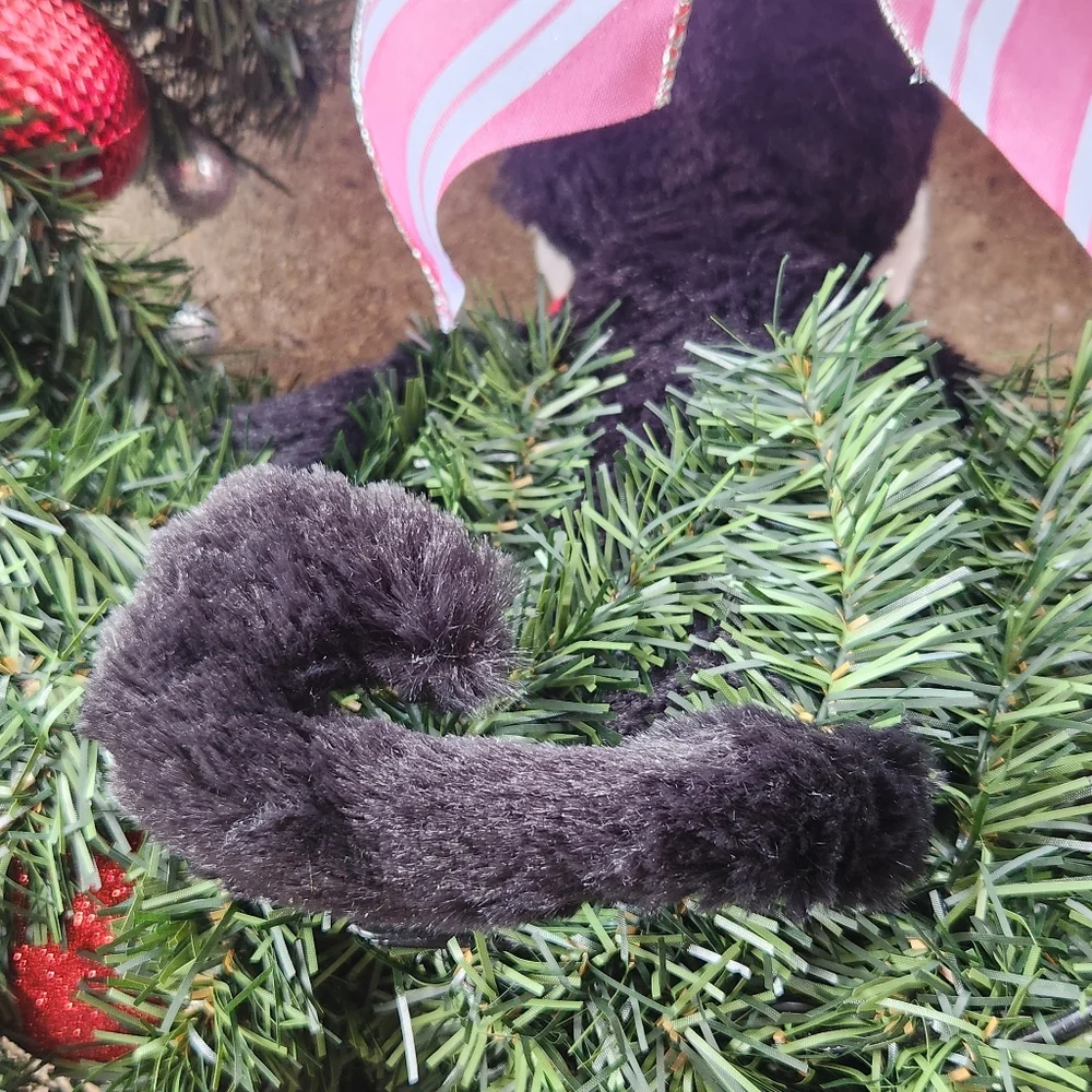 Cat in the Hat Red White Striped Christmas Wreath